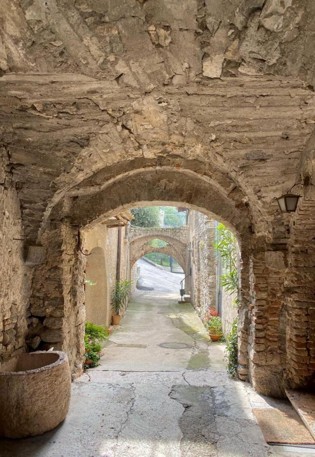 Appartamento Anna Brenzone sul Garda Exteriör bild