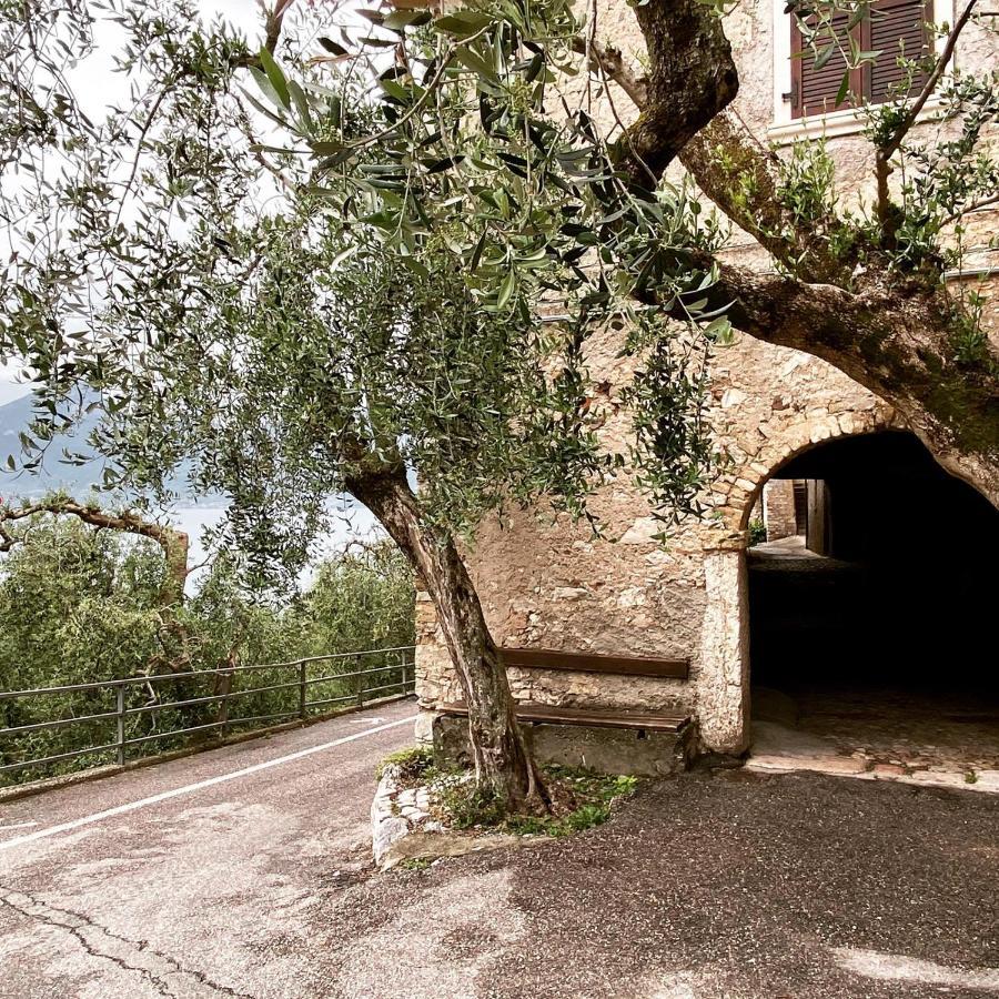 Appartamento Anna Brenzone sul Garda Exteriör bild