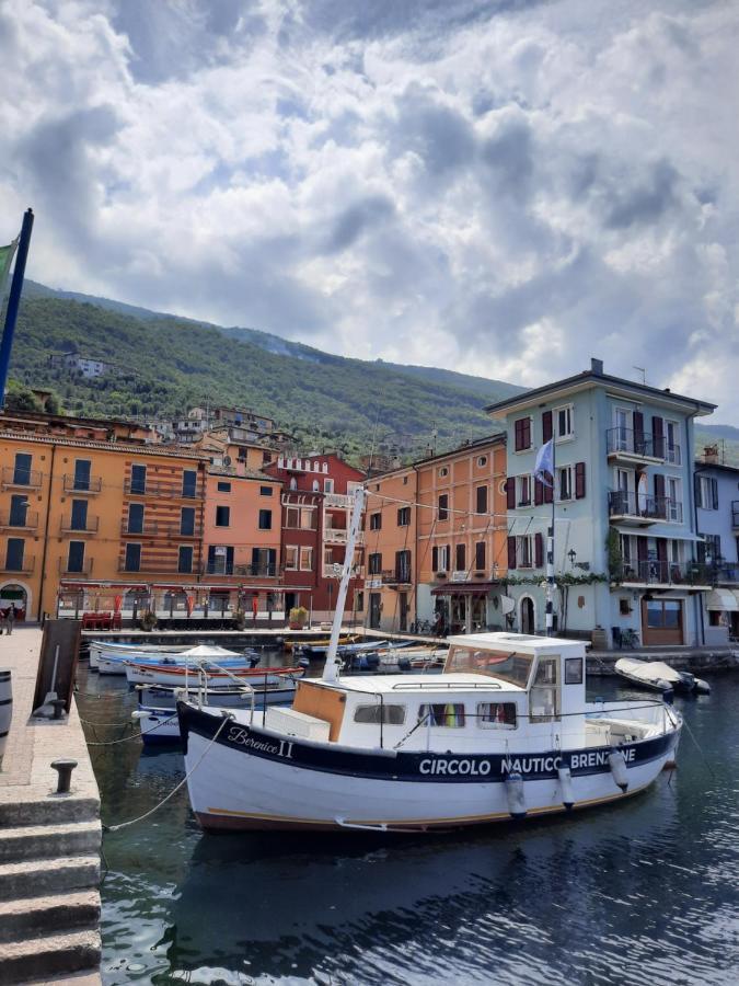 Appartamento Anna Brenzone sul Garda Exteriör bild