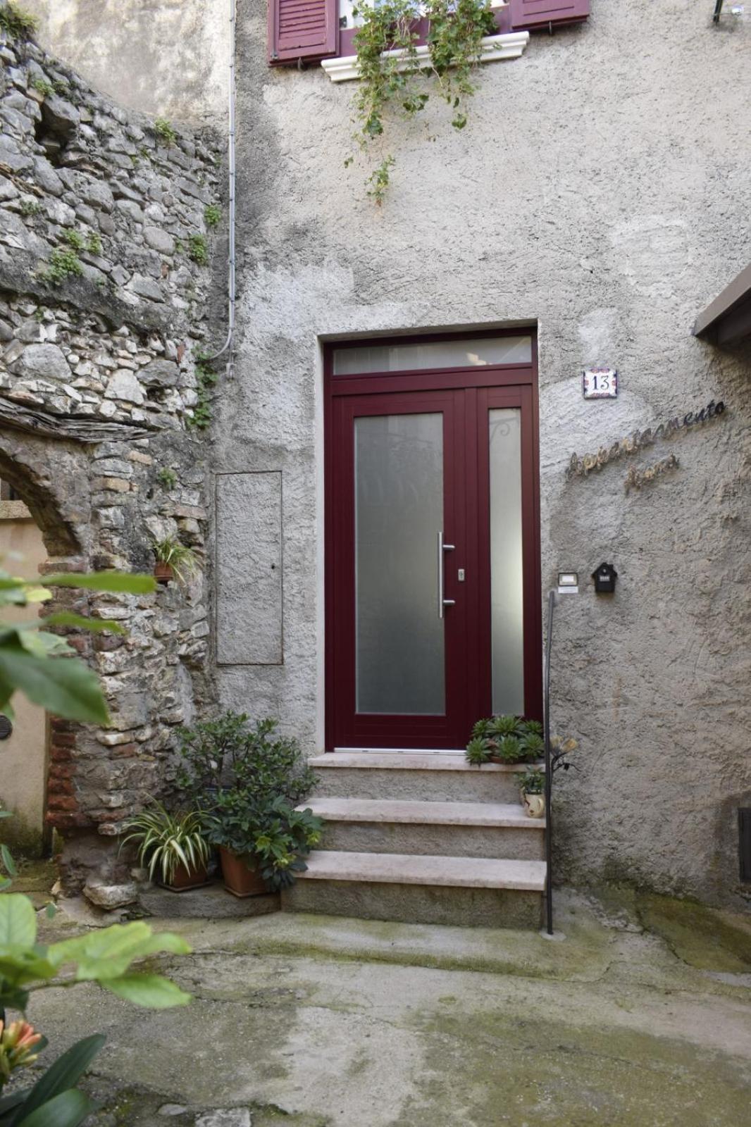 Appartamento Anna Brenzone sul Garda Exteriör bild