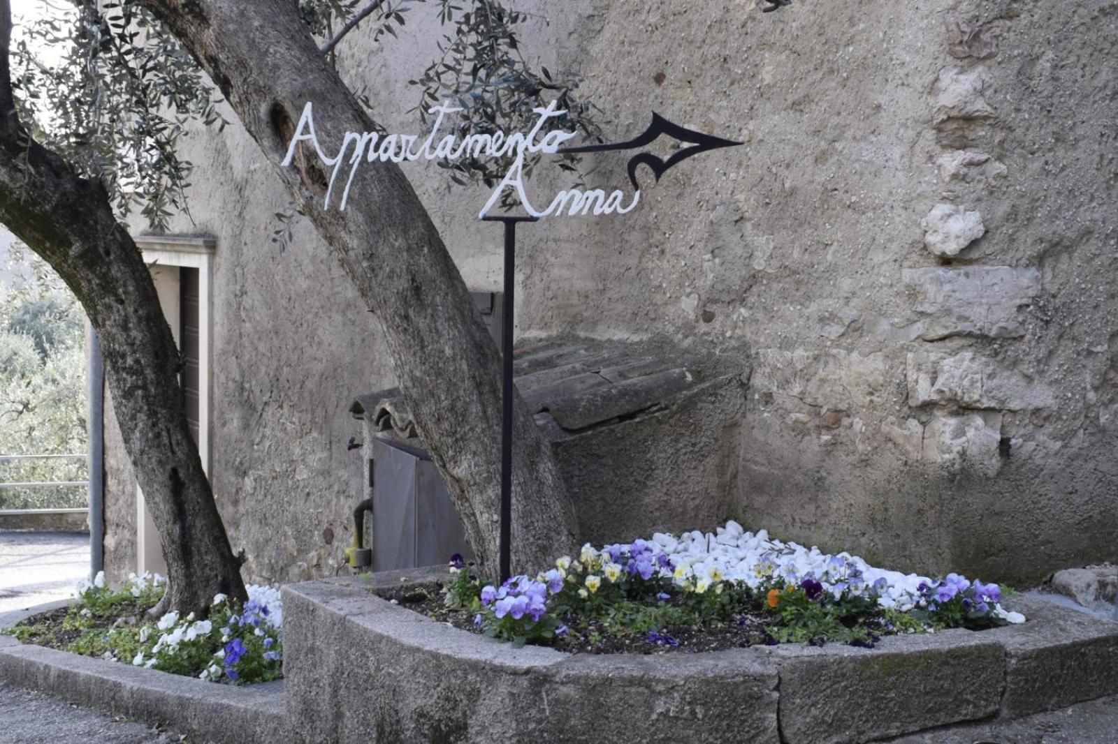 Appartamento Anna Brenzone sul Garda Exteriör bild