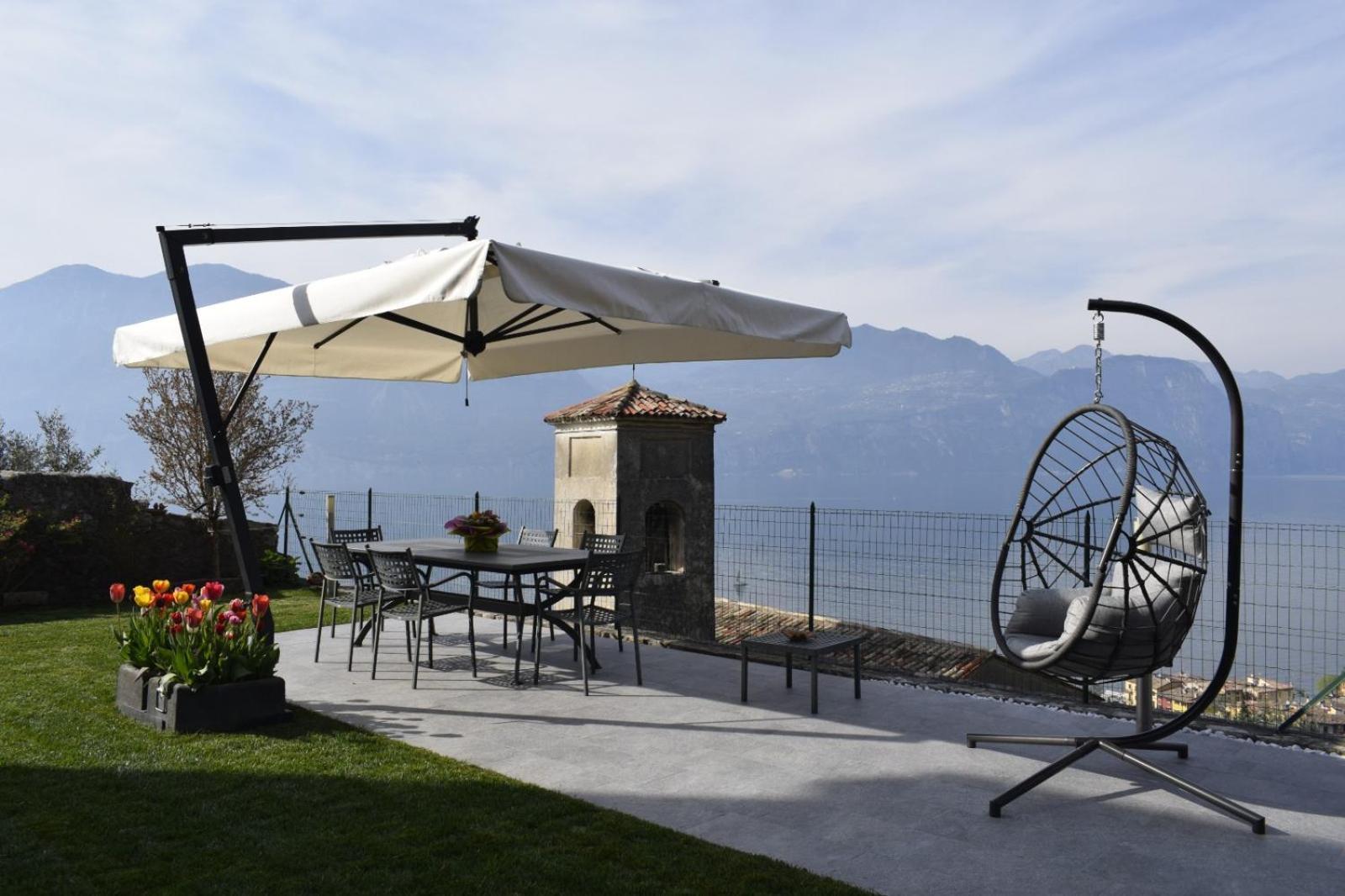 Appartamento Anna Brenzone sul Garda Exteriör bild
