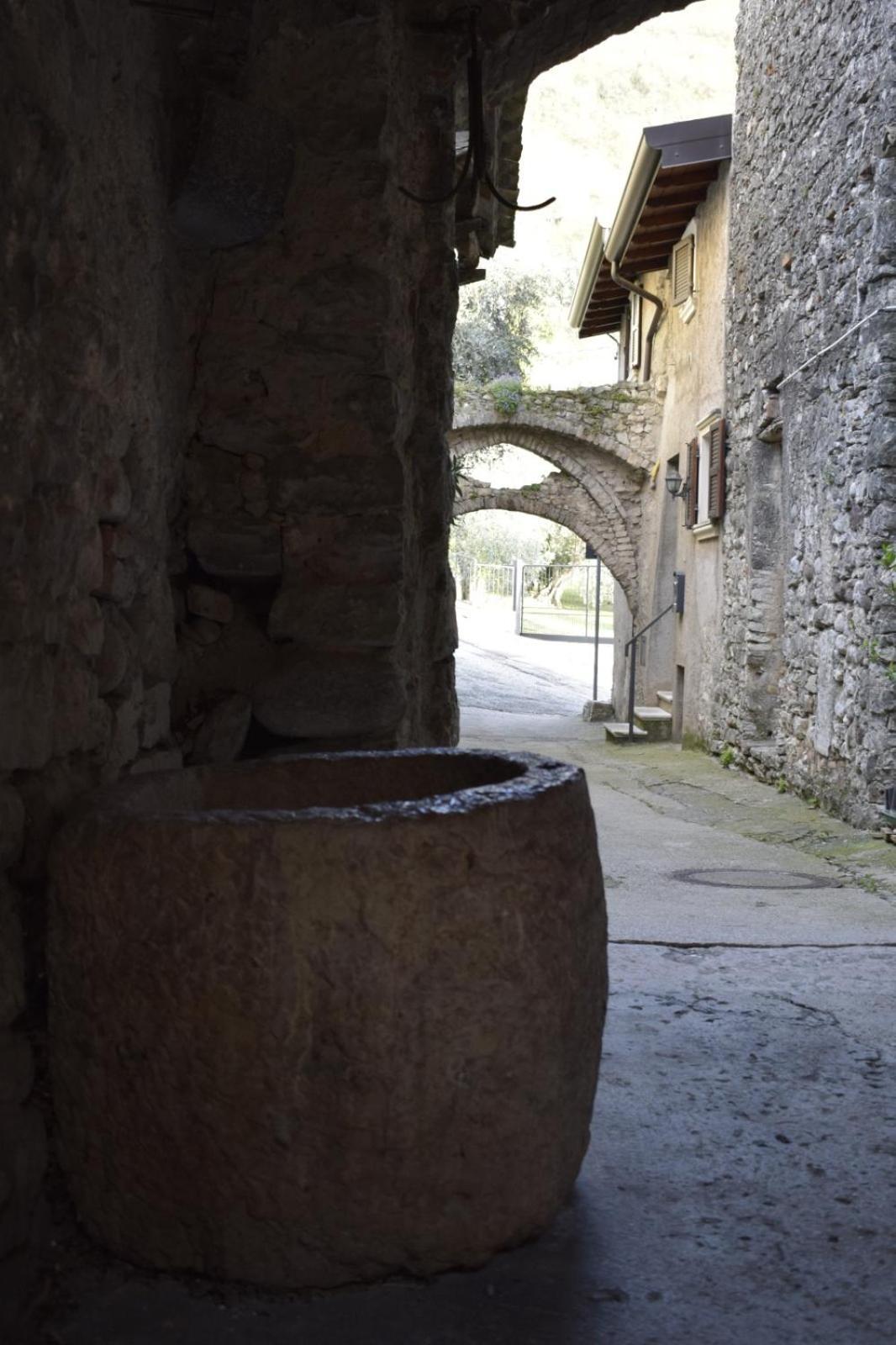 Appartamento Anna Brenzone sul Garda Exteriör bild