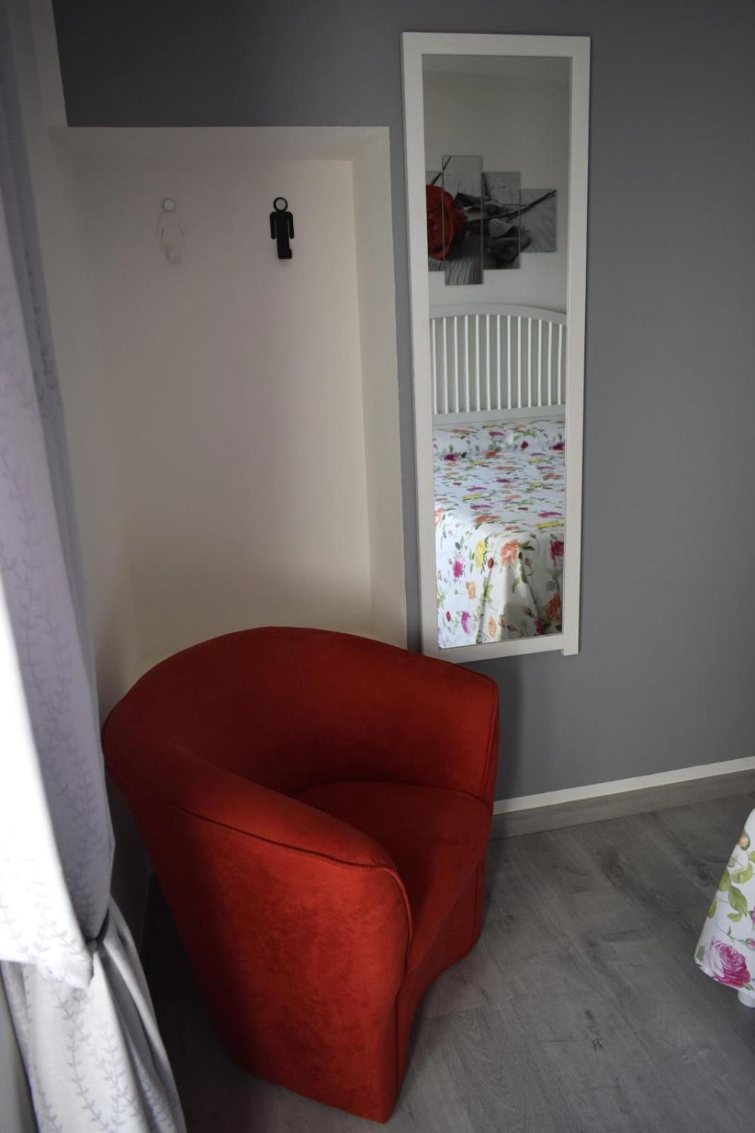 Appartamento Anna Brenzone sul Garda Exteriör bild