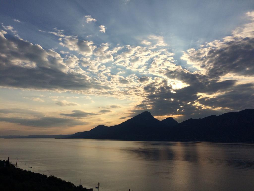 Appartamento Anna Brenzone sul Garda Exteriör bild