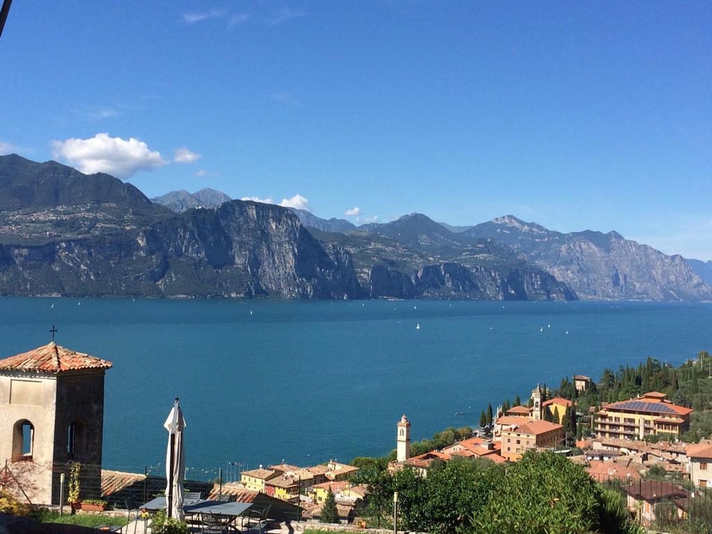 Appartamento Anna Brenzone sul Garda Exteriör bild