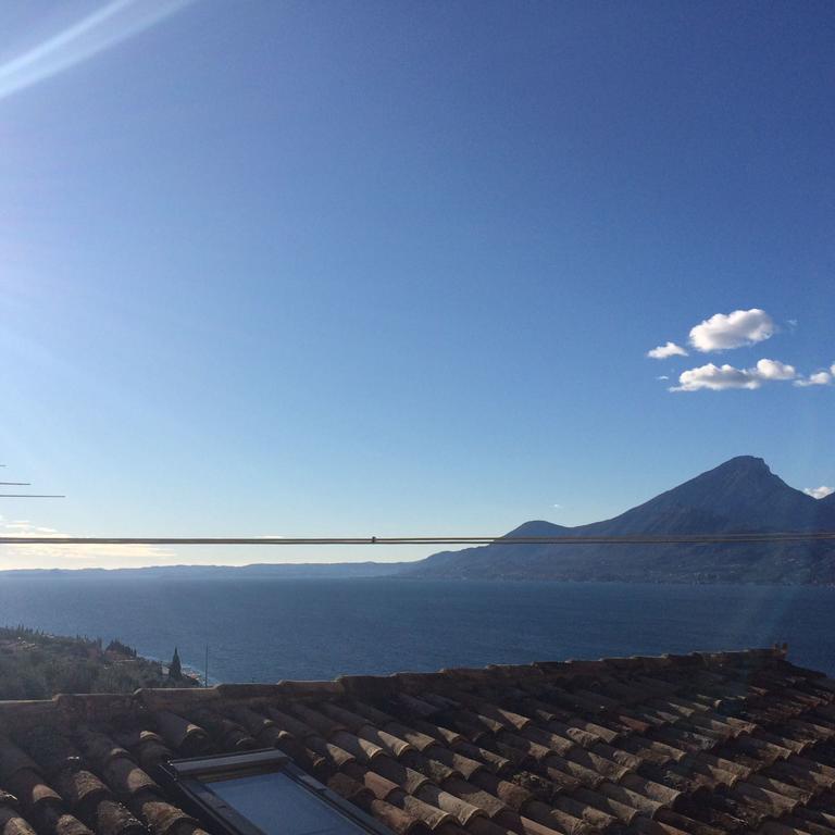 Appartamento Anna Brenzone sul Garda Exteriör bild