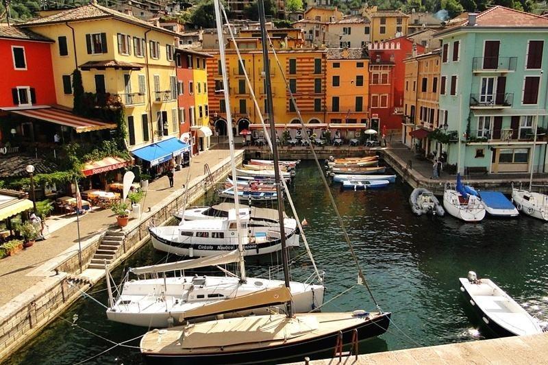 Appartamento Anna Brenzone sul Garda Exteriör bild